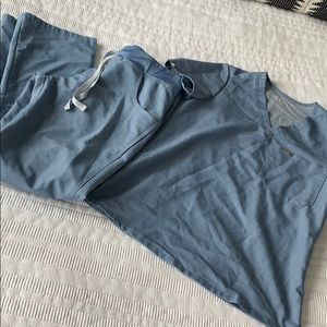 Figs scrubs color heather indigo. Bottom only!!